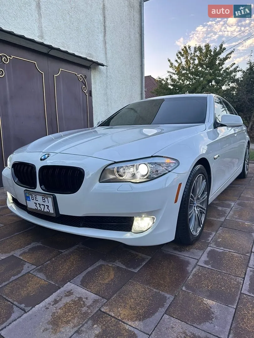 BMW 5 Series, 2011