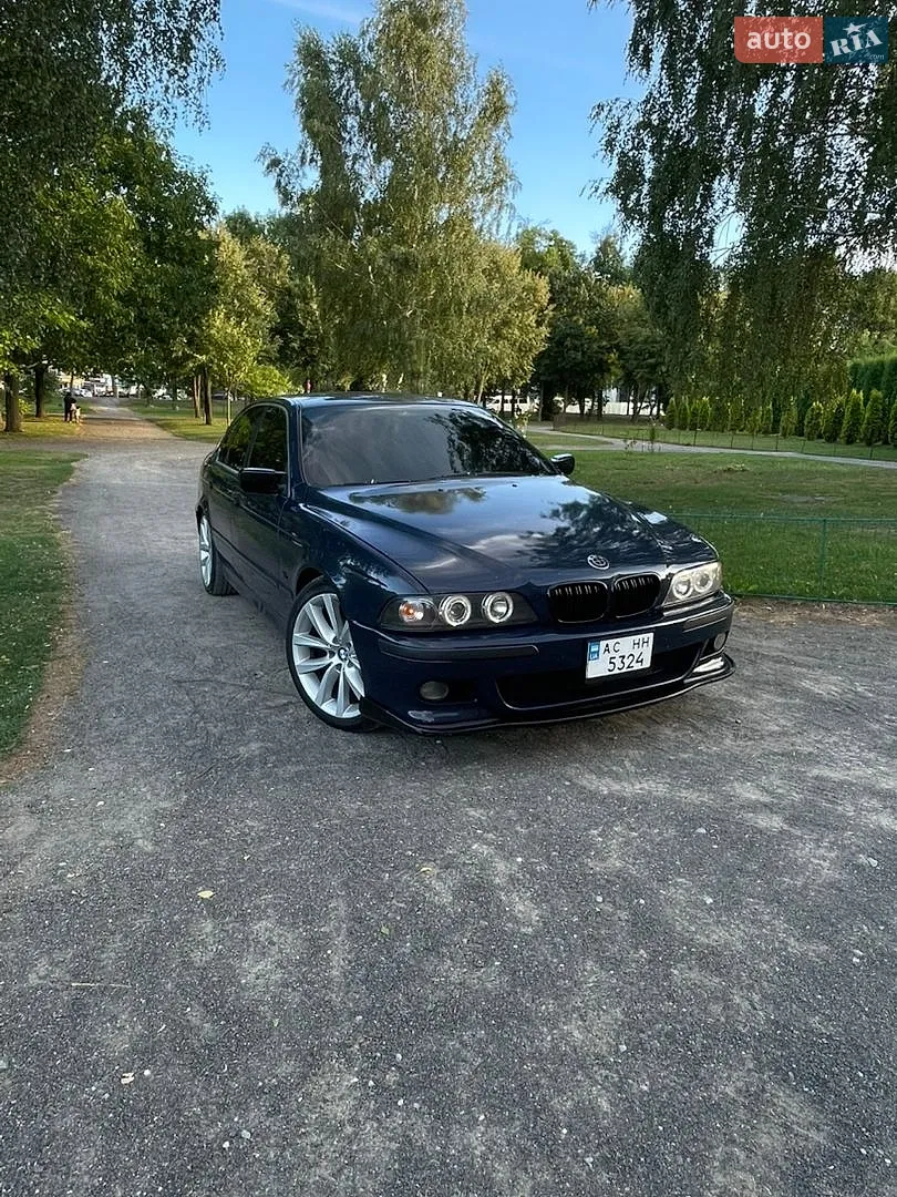 BMW 5 Series, 2001