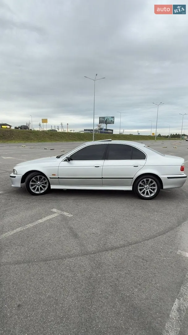 BMW 5 Series, 2000