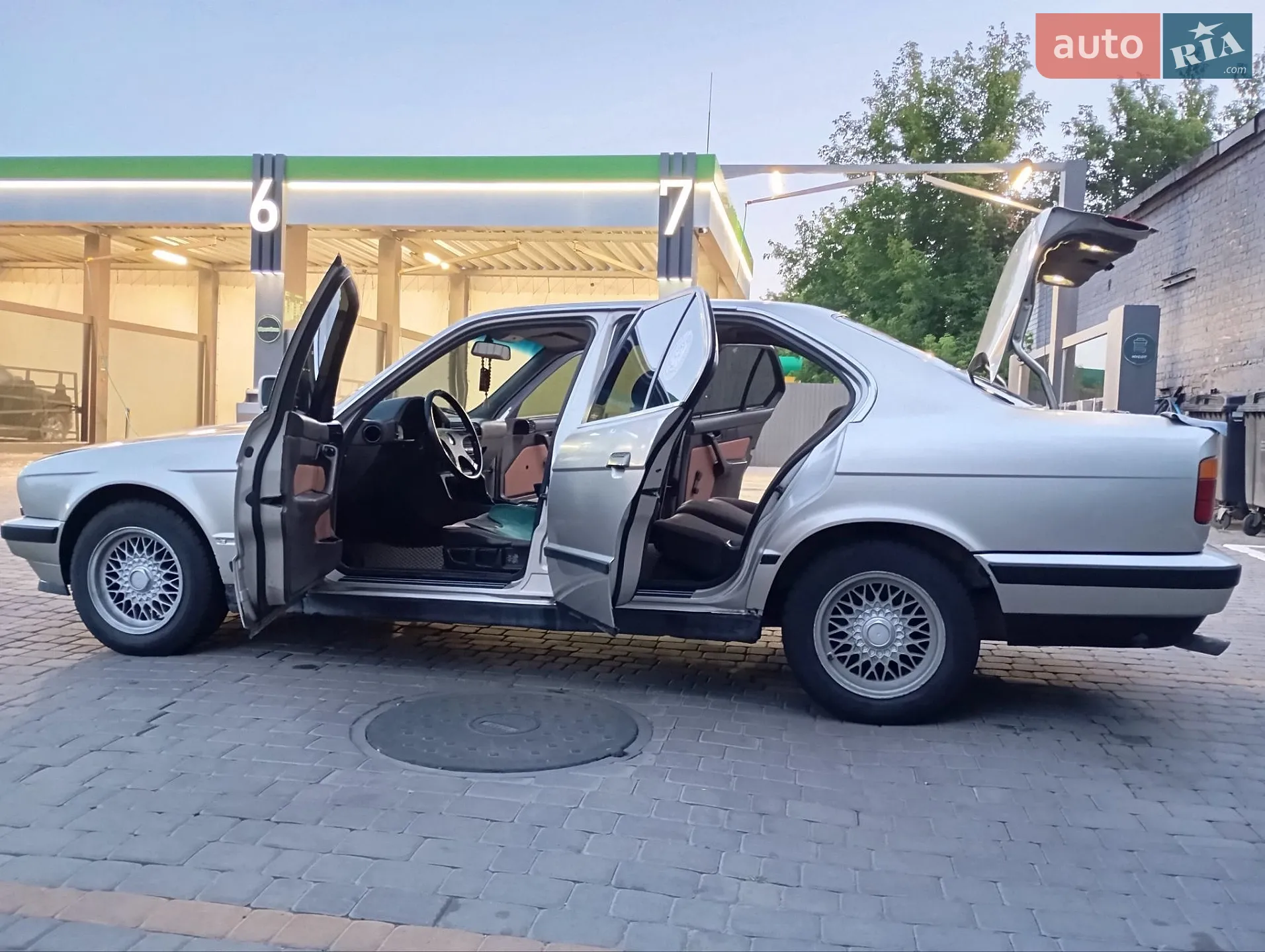 BMW 5 Series, 1989