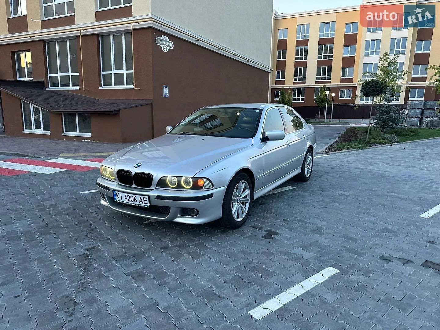 BMW 5 Series, 2002