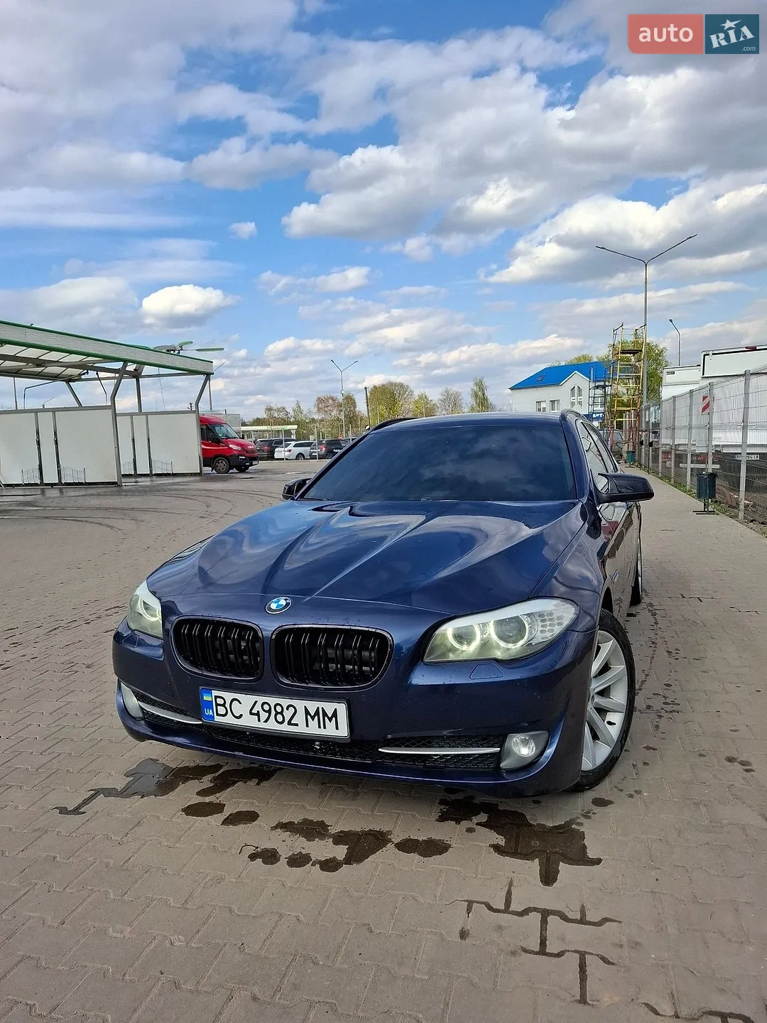 BMW 5 Series, 2011