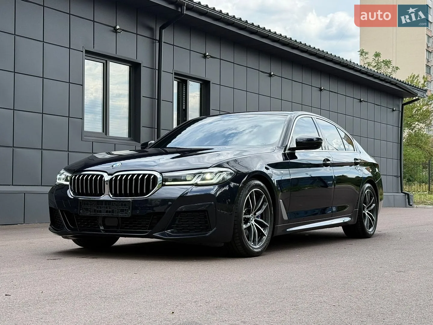 BMW 5 Series, 2023