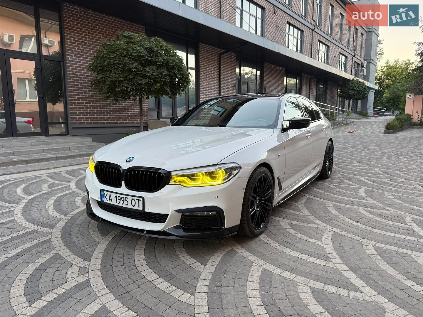 BMW 5 Series, 2019