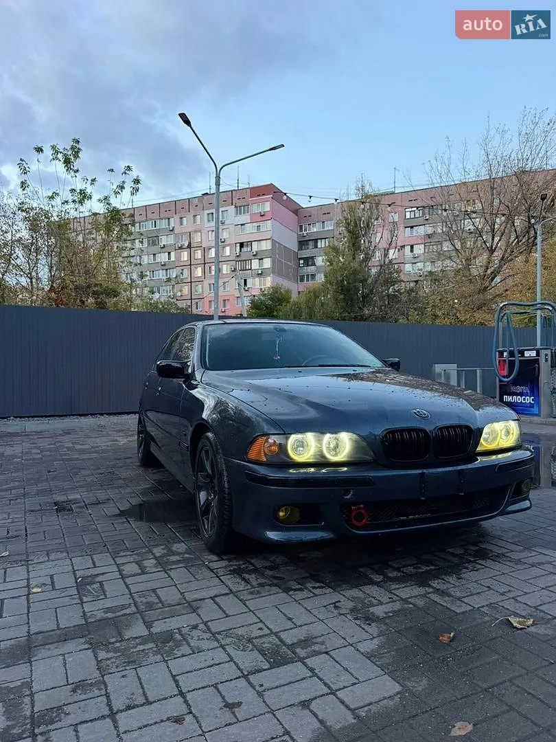 BMW 5 Series, 2001