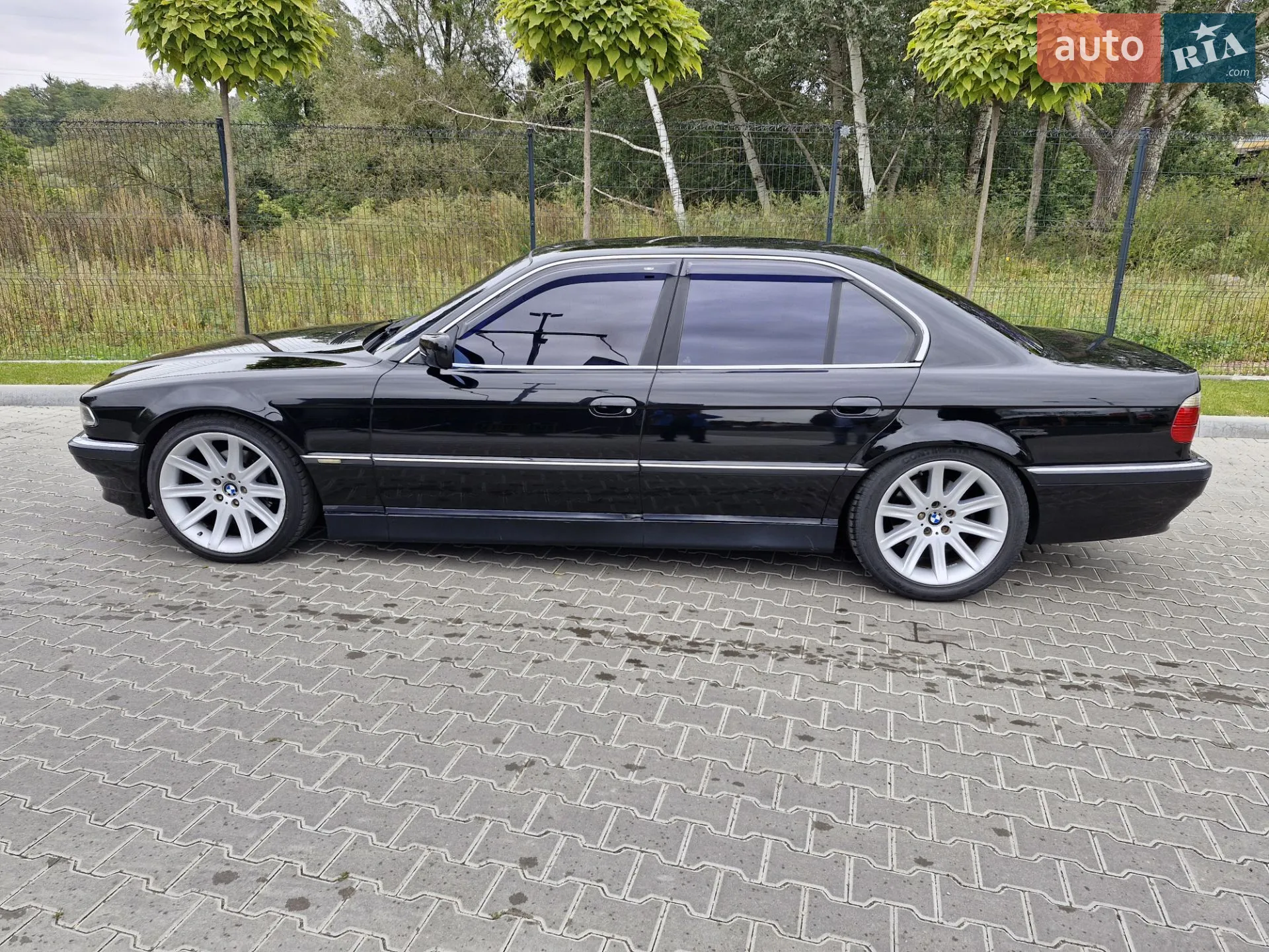 BMW 7 Series, 2001