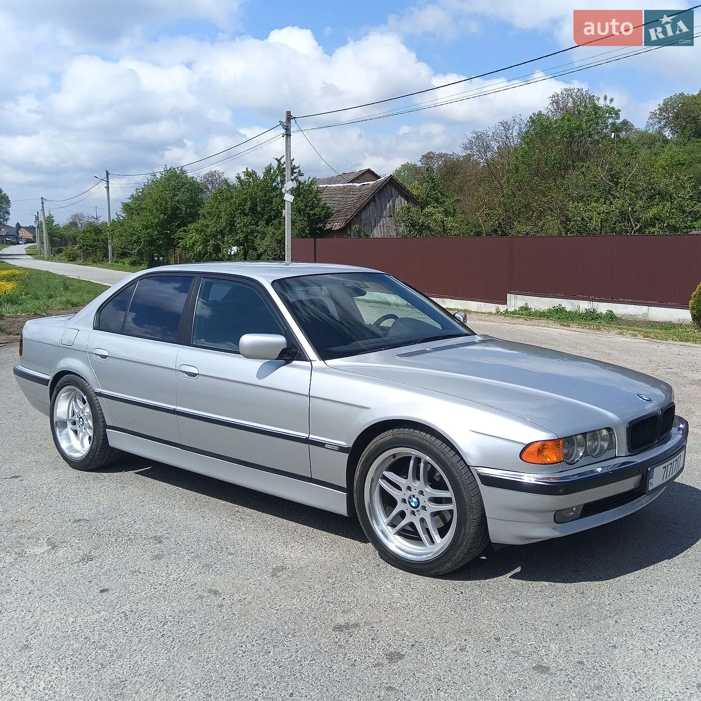 BMW 7 Series, 2001