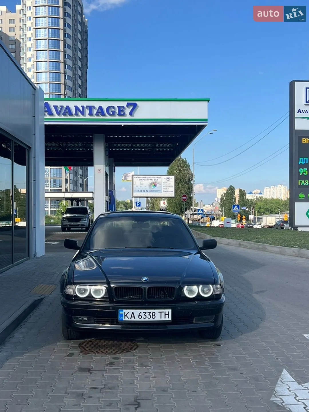 BMW 7 Series, 1999