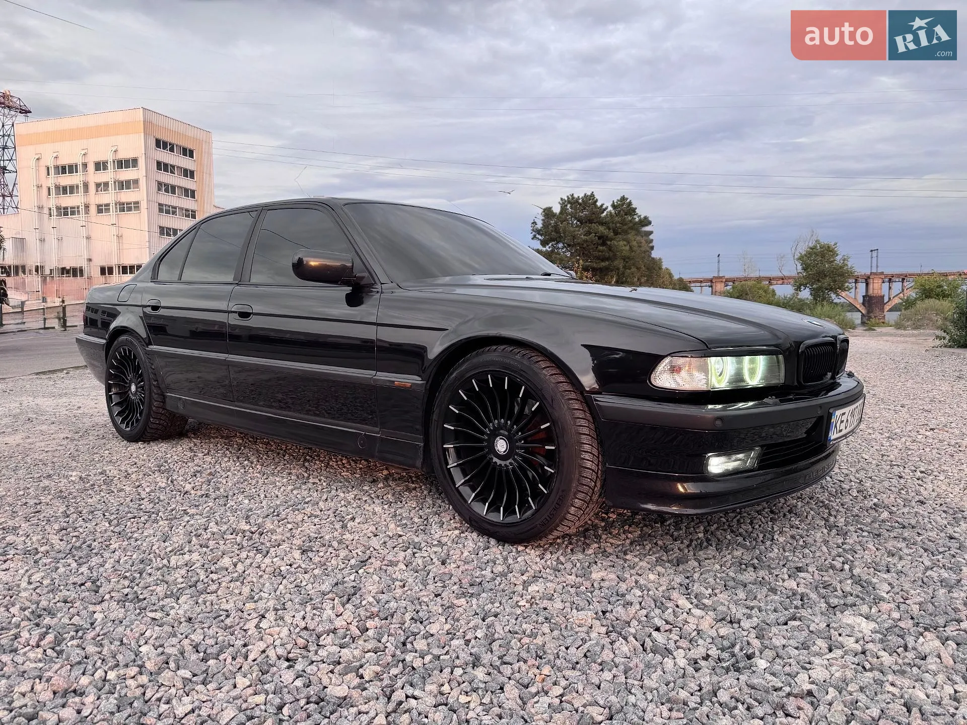 BMW 7 Series, 1998