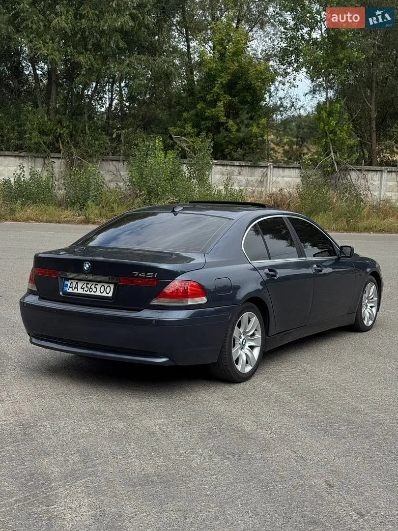 BMW 7 Series, 2002
