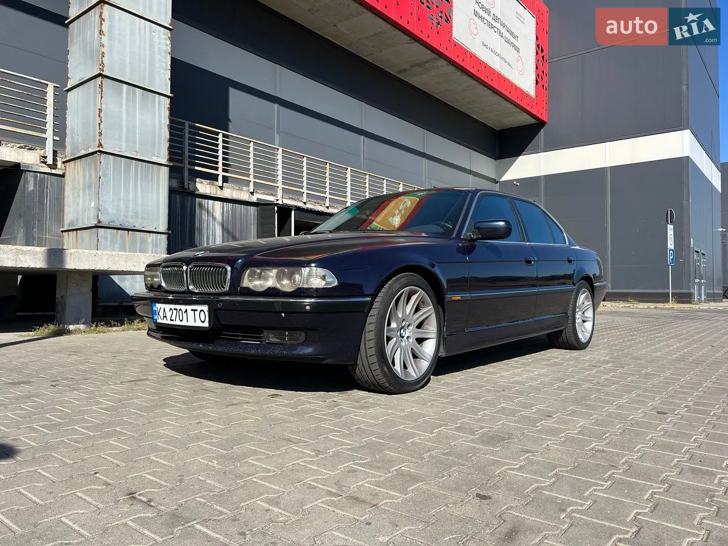 BMW 7 Series, 2000