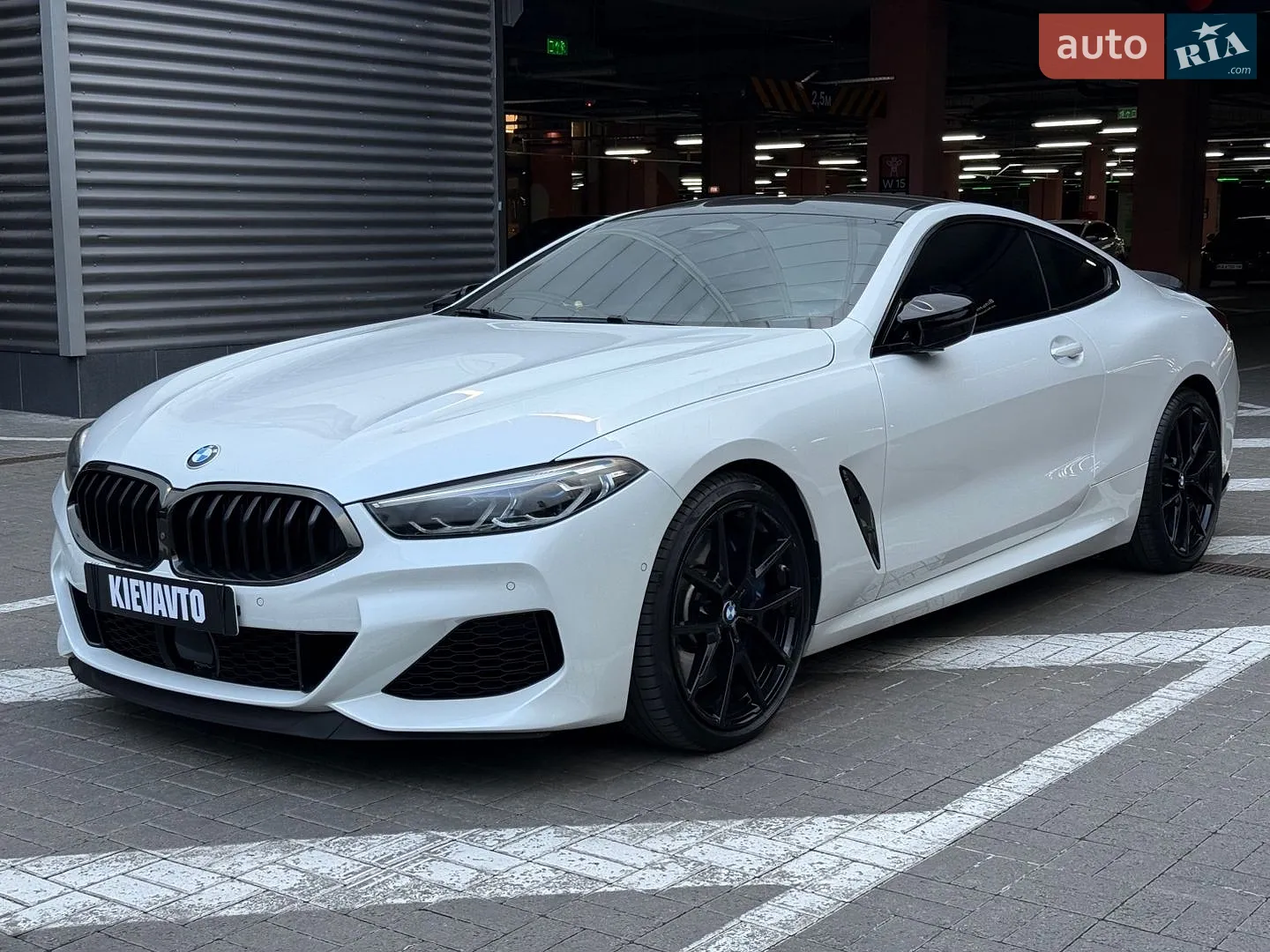 BMW 8 Series, 2019
