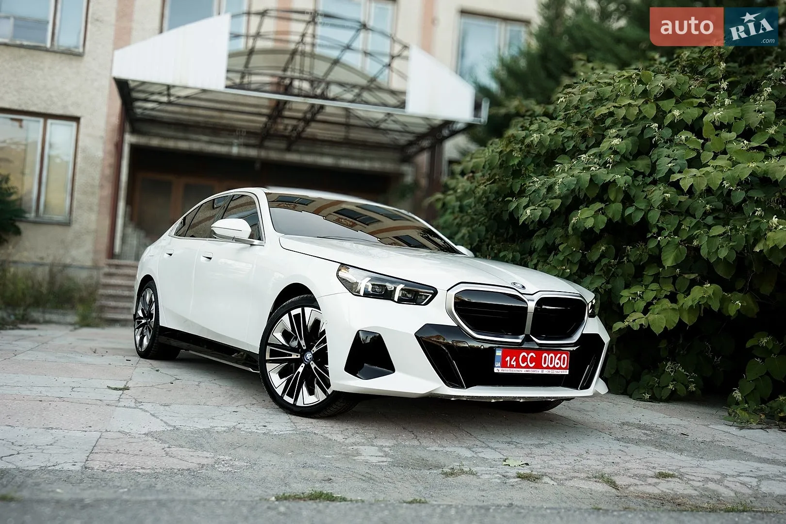 BMW i5, 2024