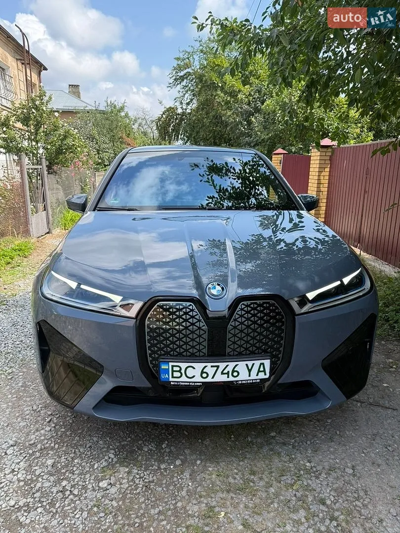 BMW iX, 2022