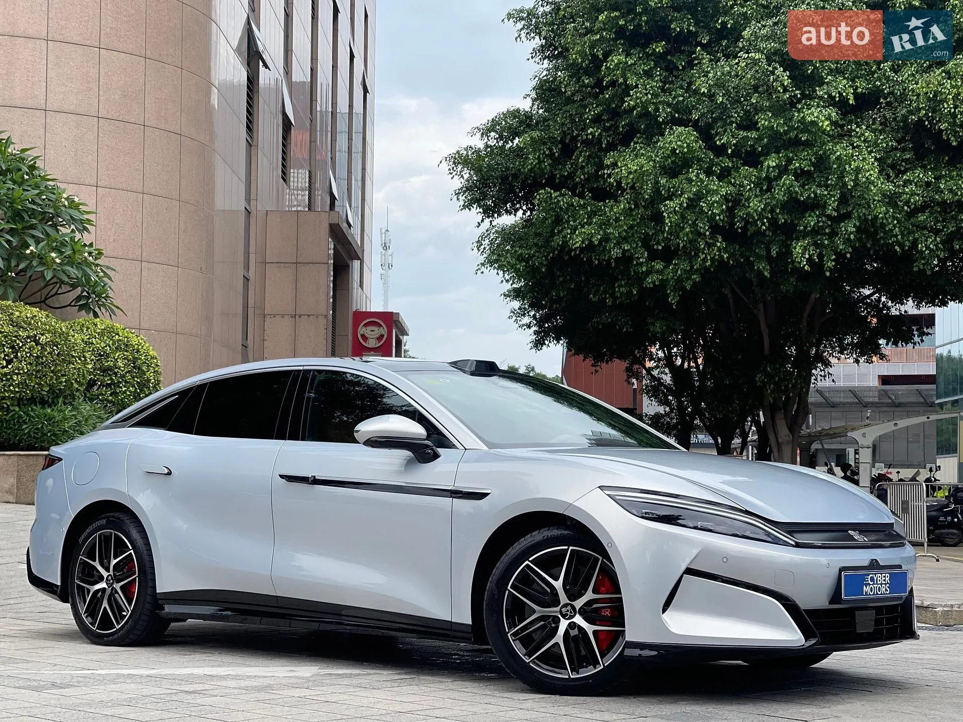 BYD Han L, 2025