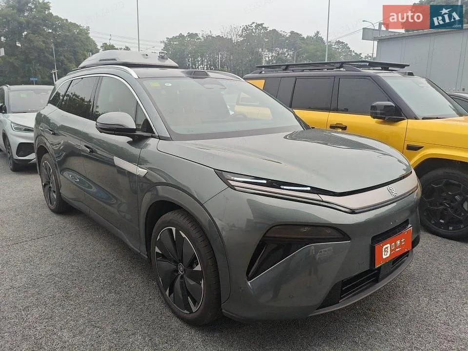 BYD Tang L, 2025