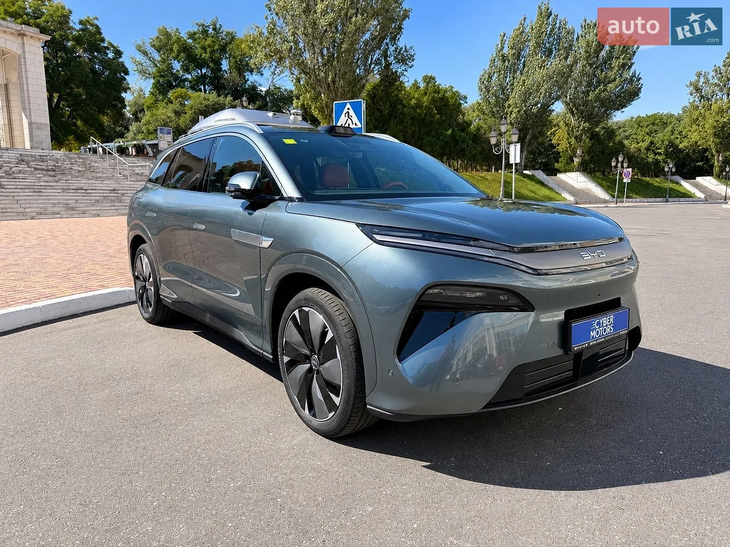 BYD Tang L, 2025