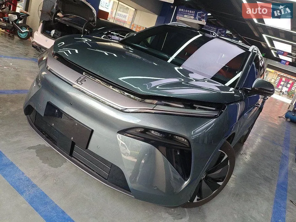 BYD Tang L, 2025
