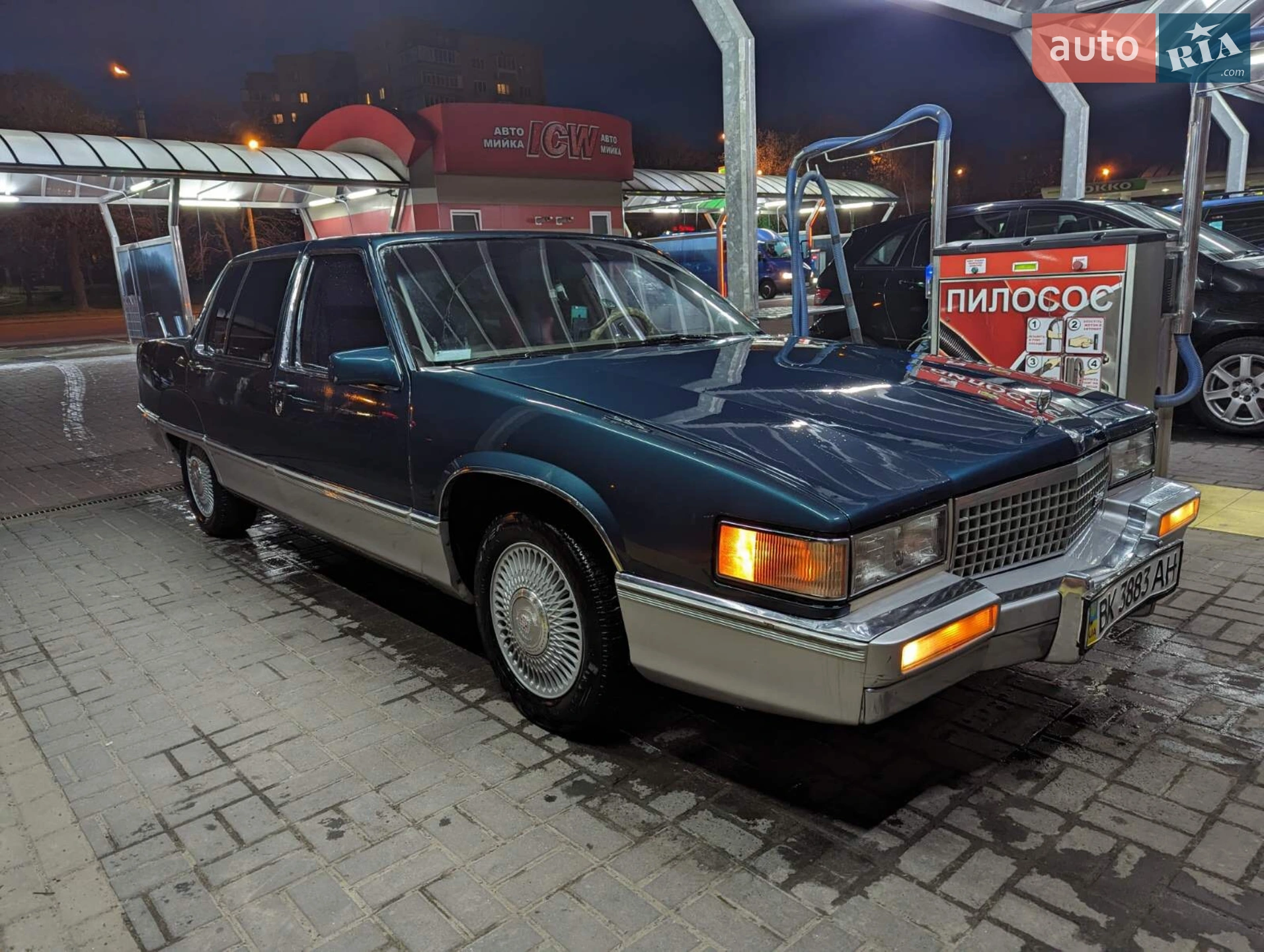 Cadillac Fleetwood, 1990