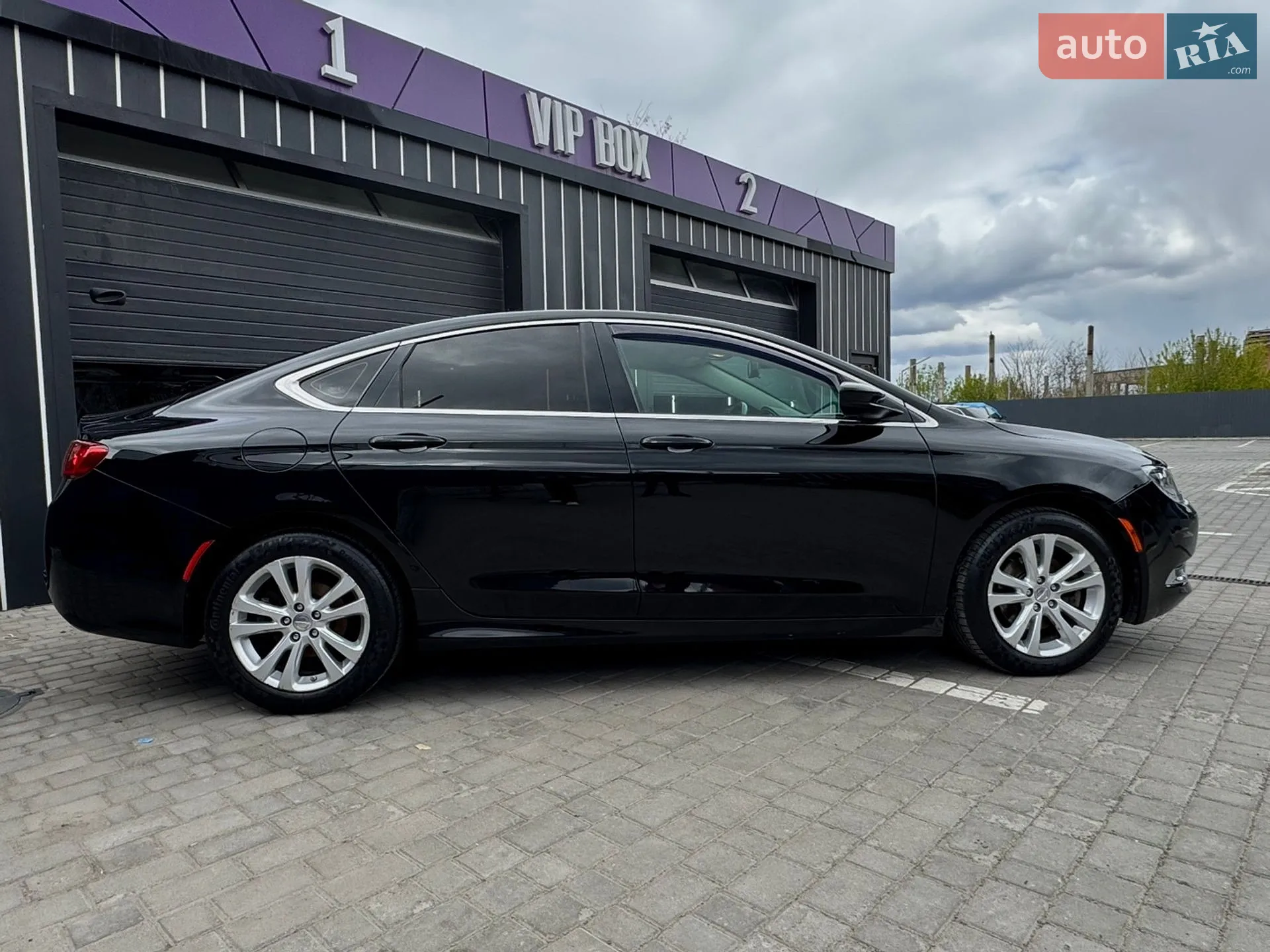Chrysler 200, 2015