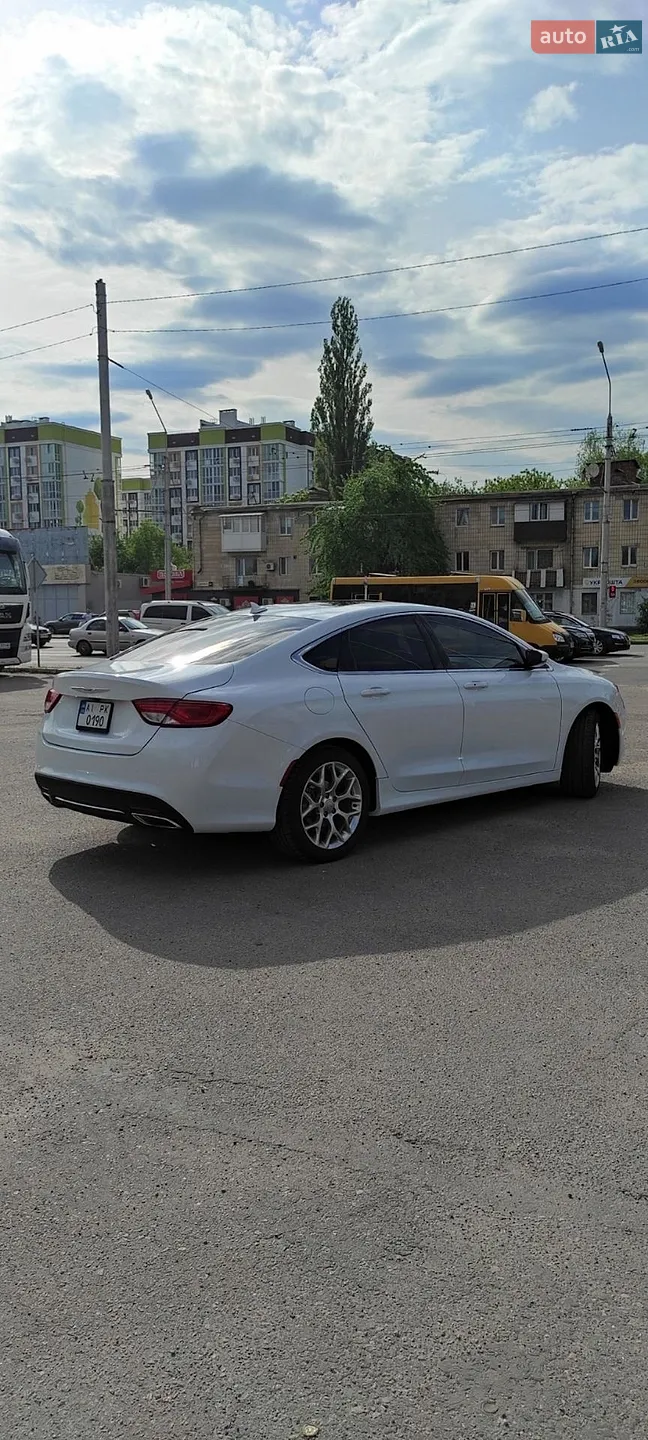 Chrysler 200, 2015