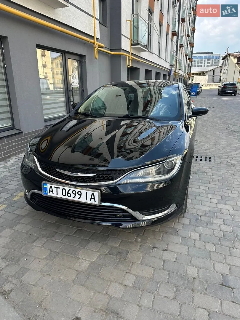 Chrysler 200, 2016