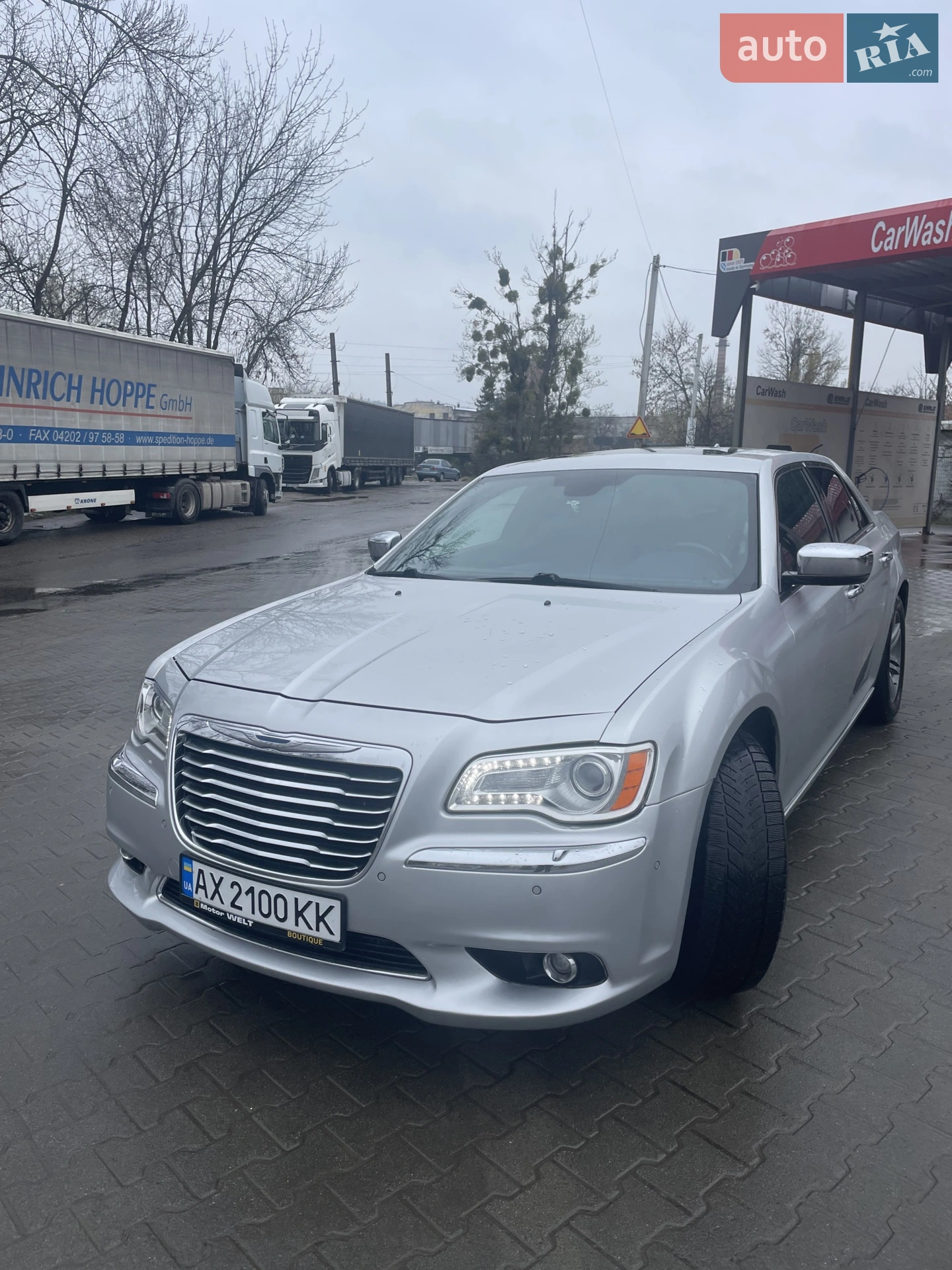Chrysler 300C, 2012