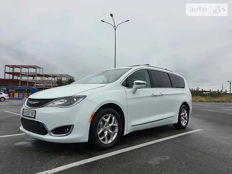 Chrysler Pacifica, 2016
