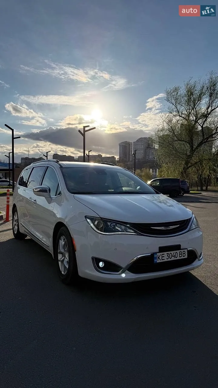 Chrysler Pacifica, 2018