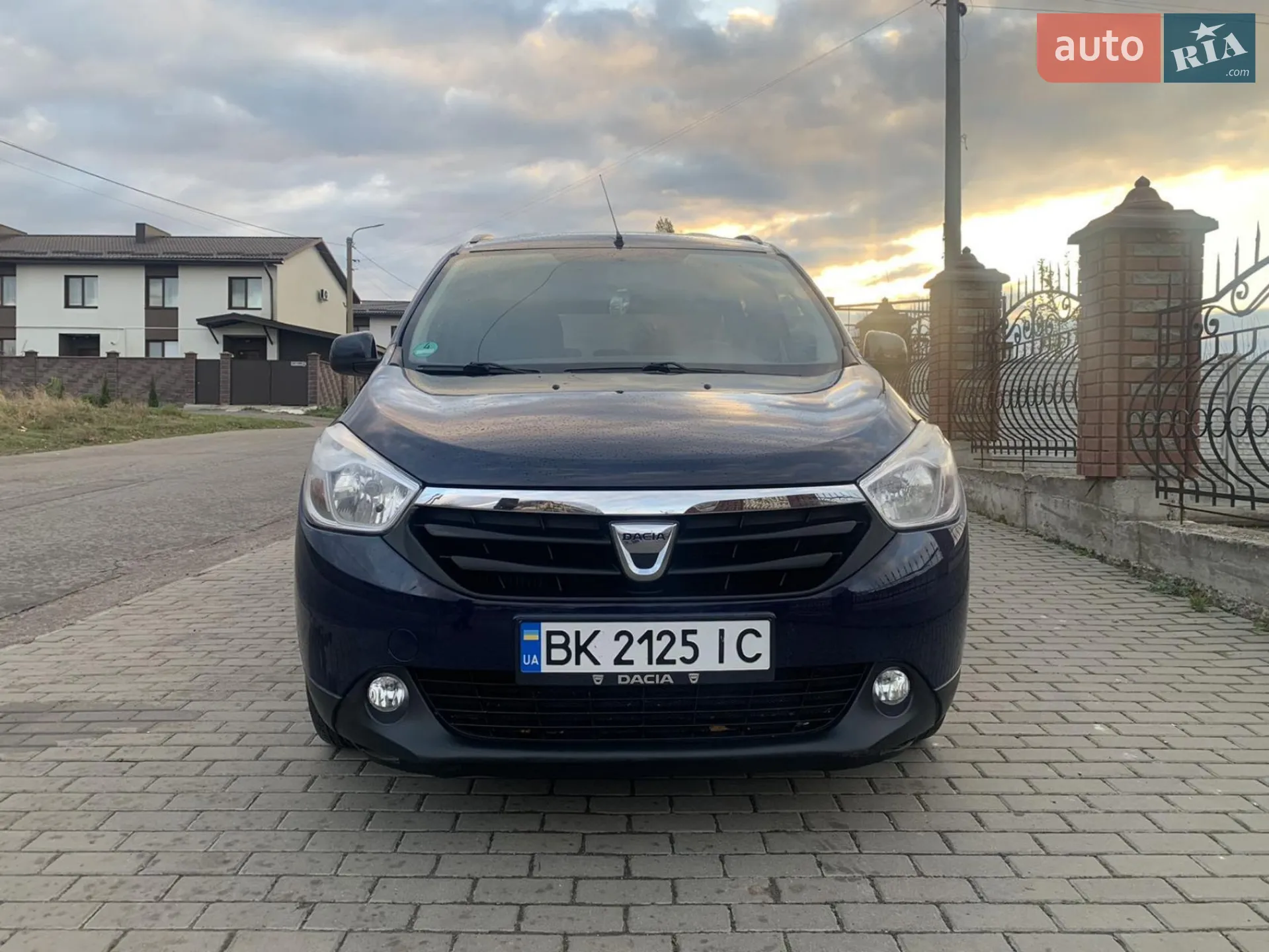 Dacia Lodgy, 2012