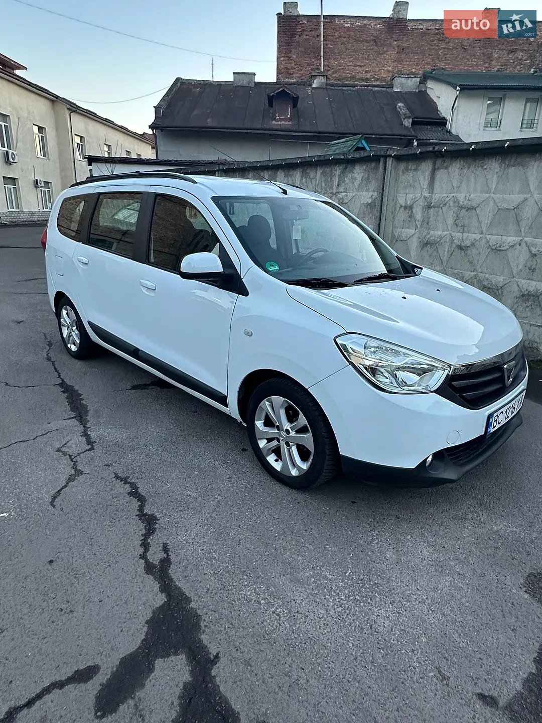 Dacia Lodgy, 2012