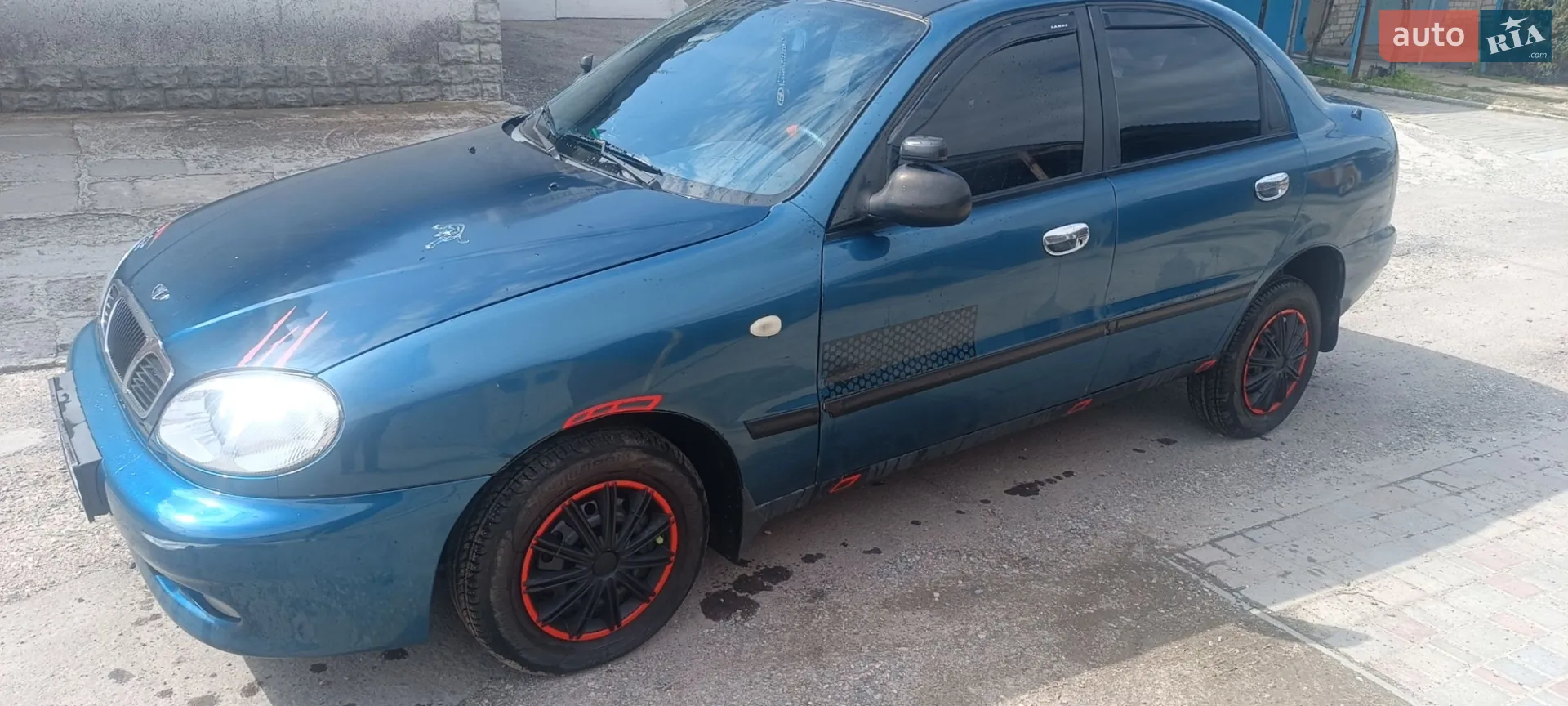 Daewoo Lanos, 2001