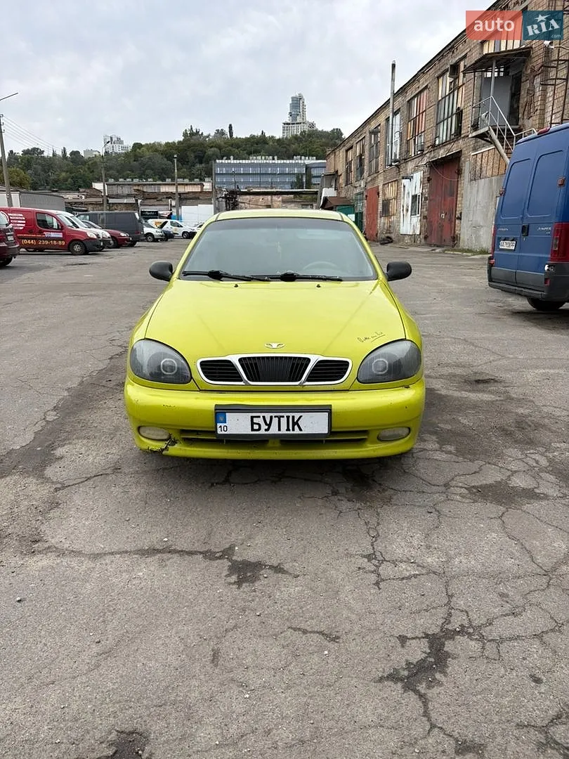 Daewoo Lanos, 2001