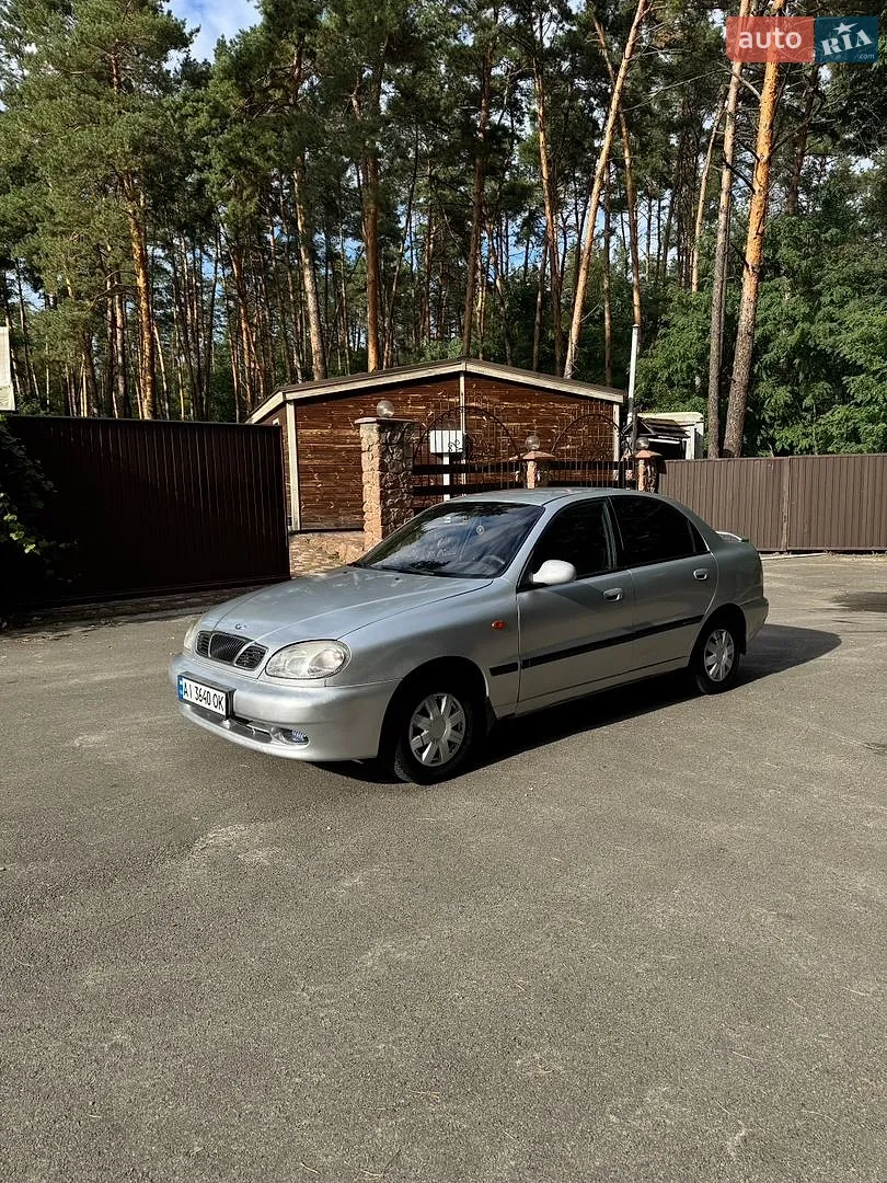 Daewoo Lanos, 2001