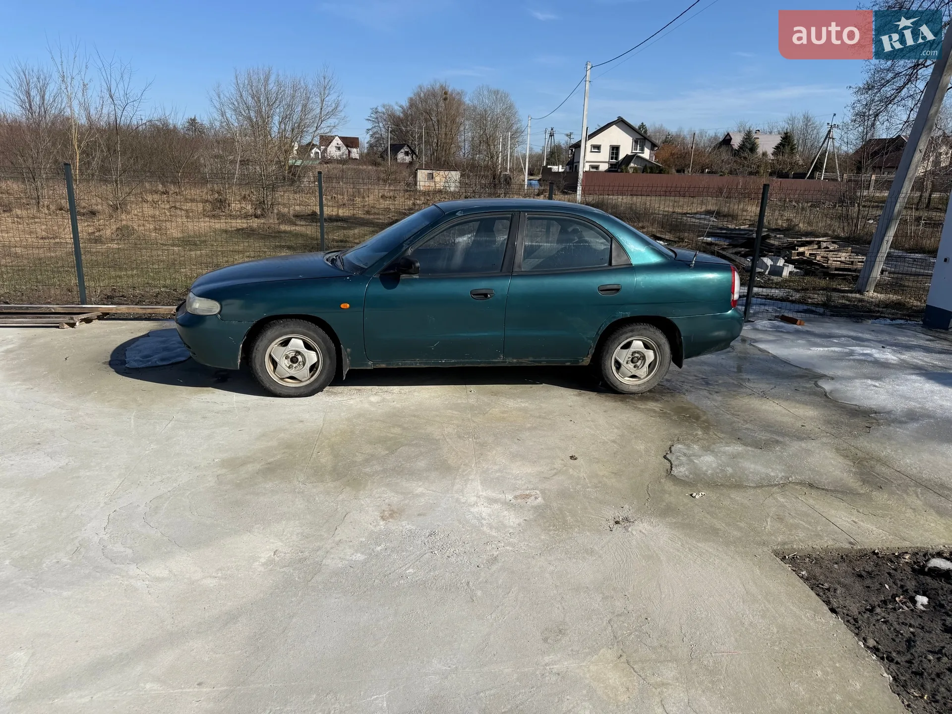 Daewoo Nubira, 1998