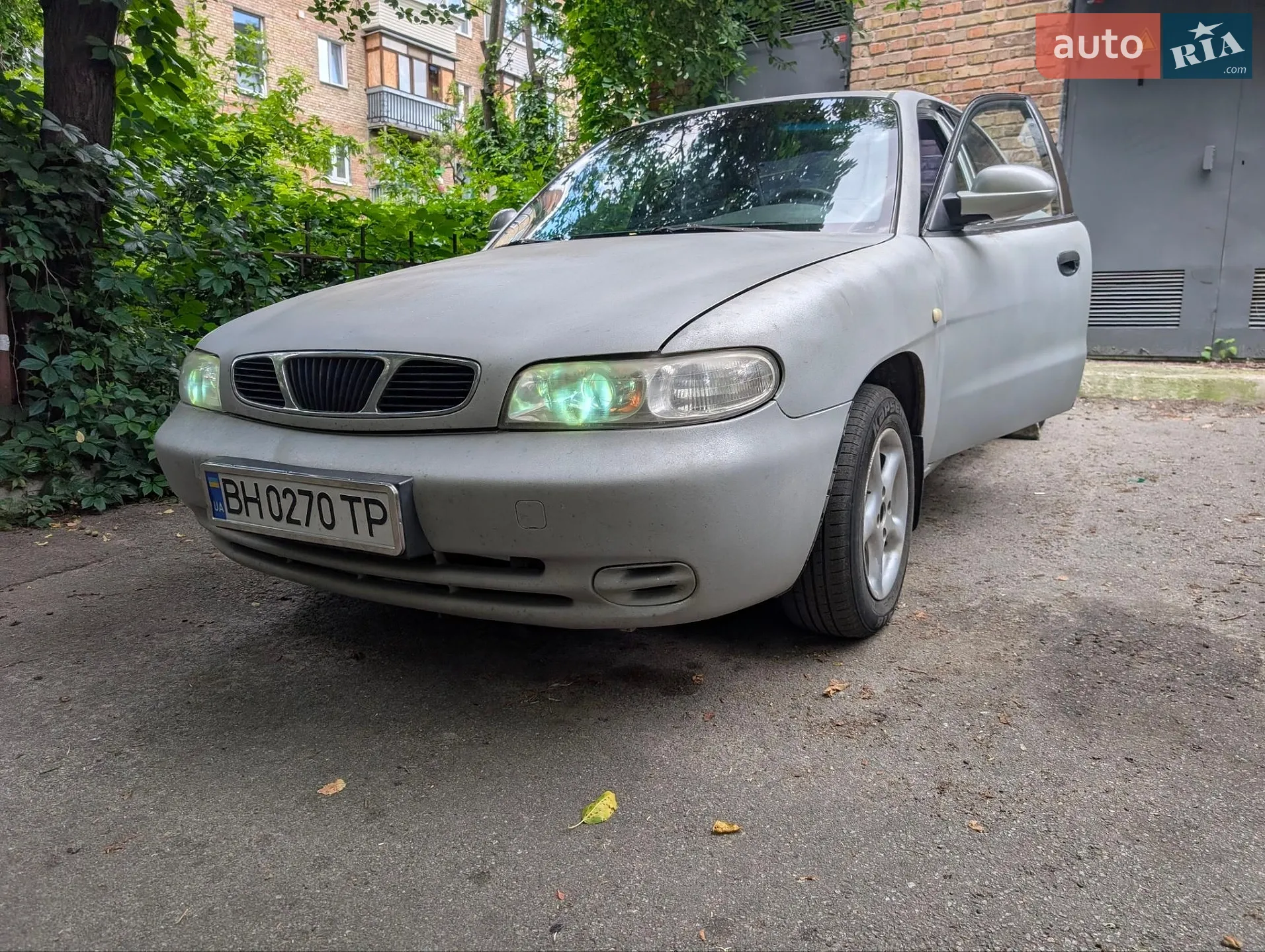 Daewoo Nubira, 1998