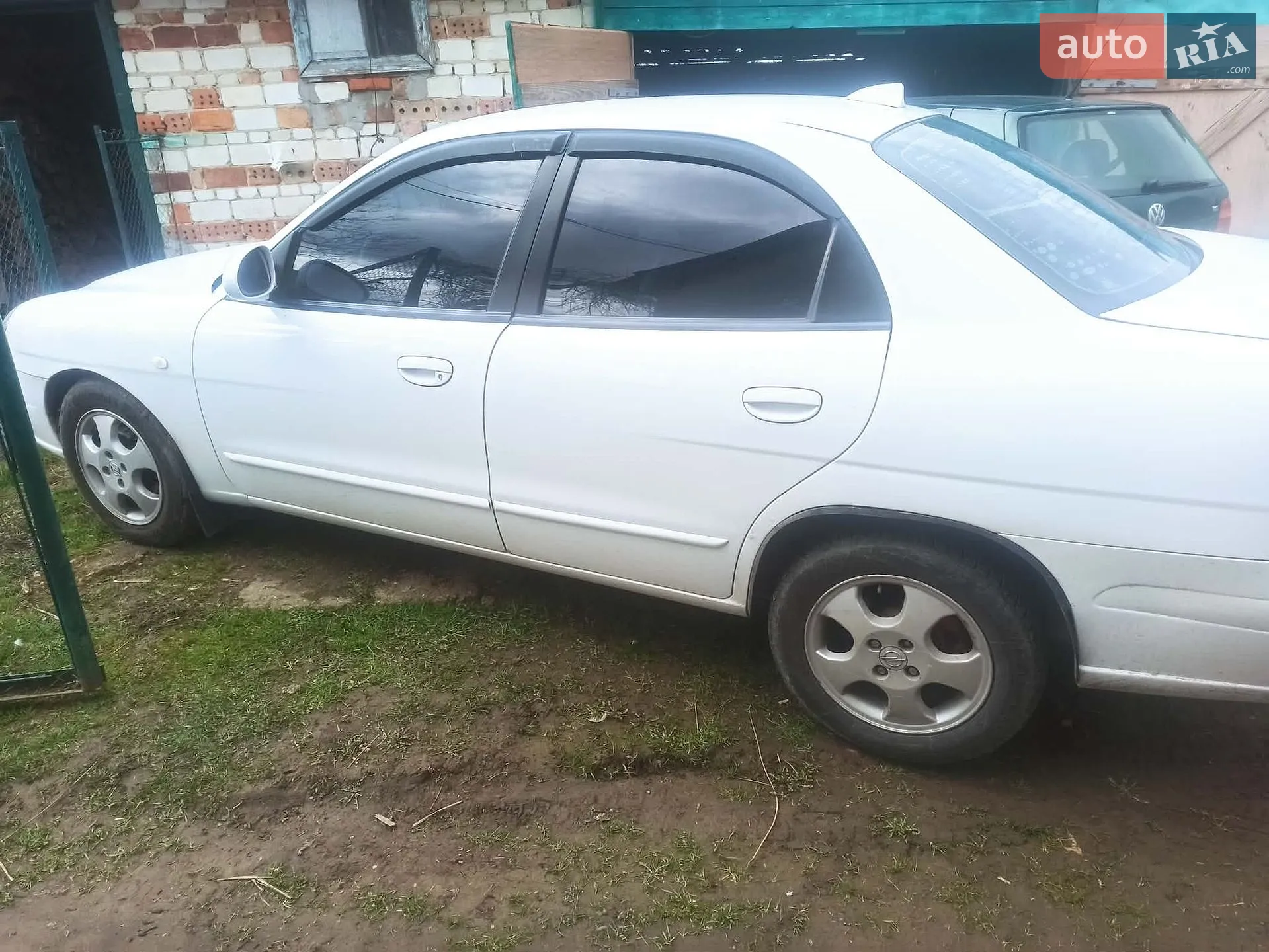 Daewoo Nubira, 2001