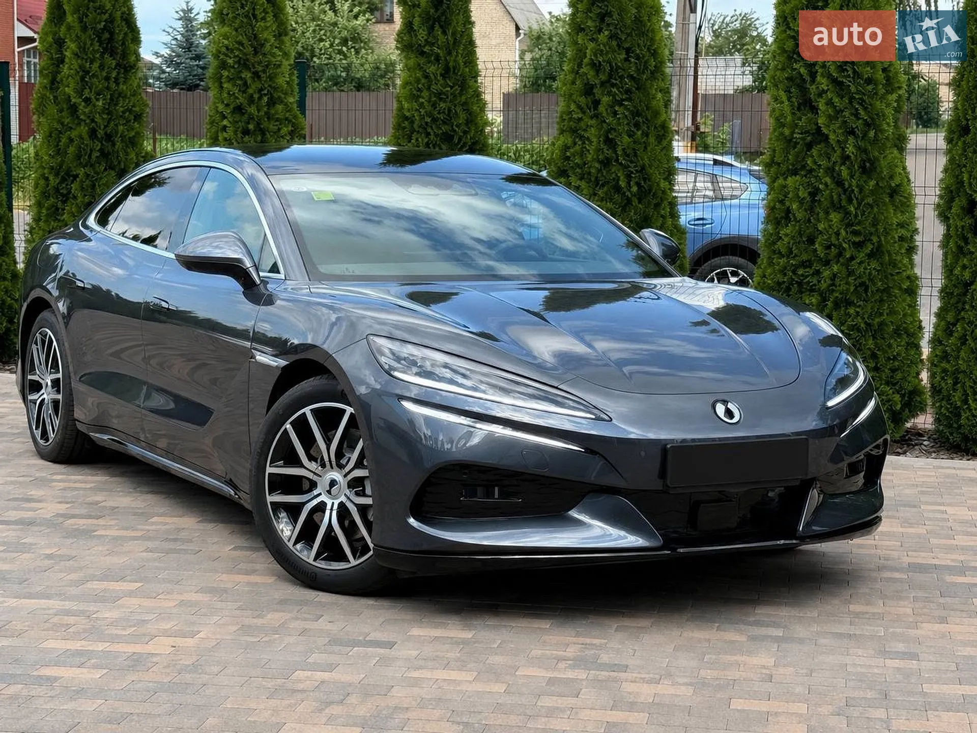 Denza Z9, 2025