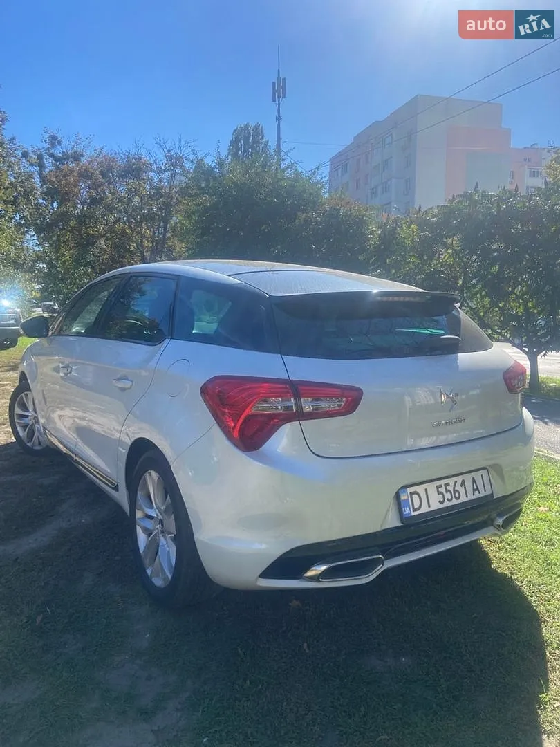 DS 5, 2015