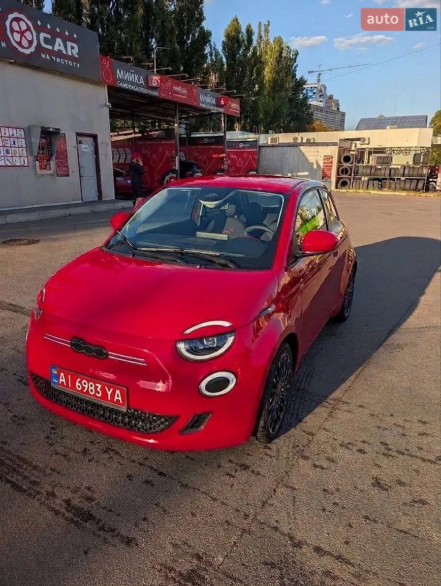 Fiat 500e, 2024