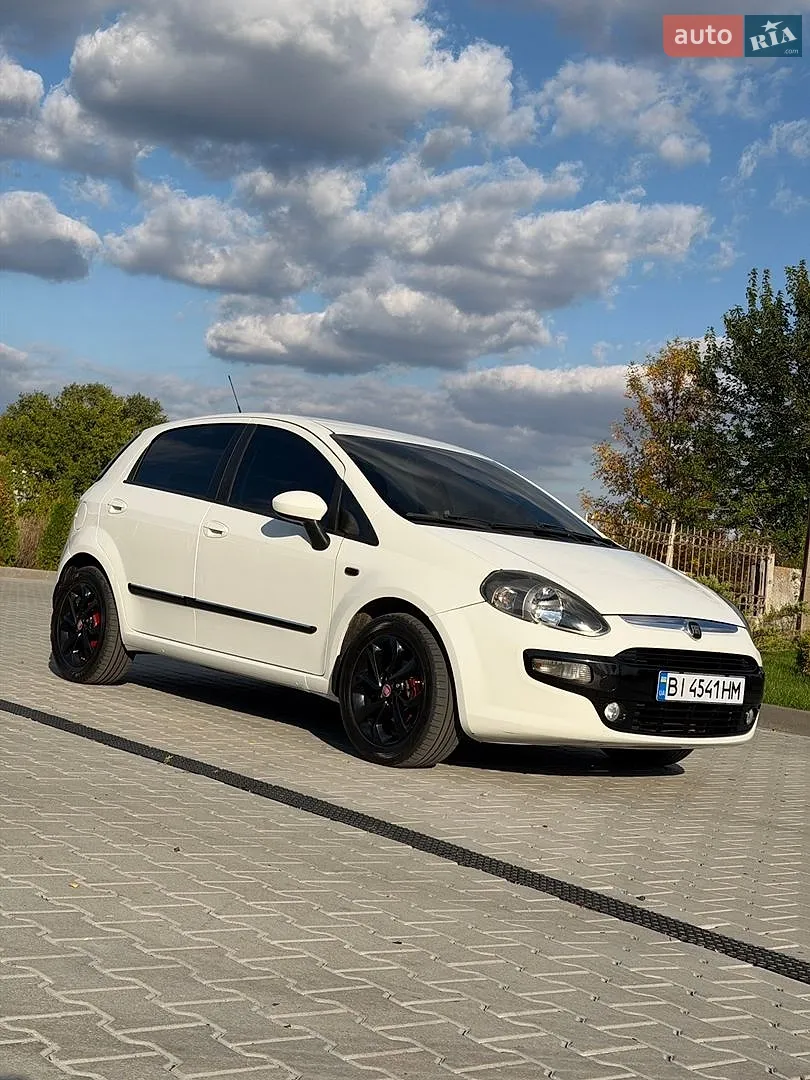 Fiat Punto, 2011