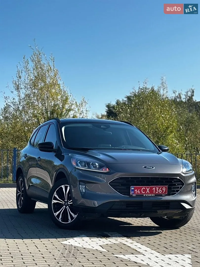 Ford Escape 2022 — 1