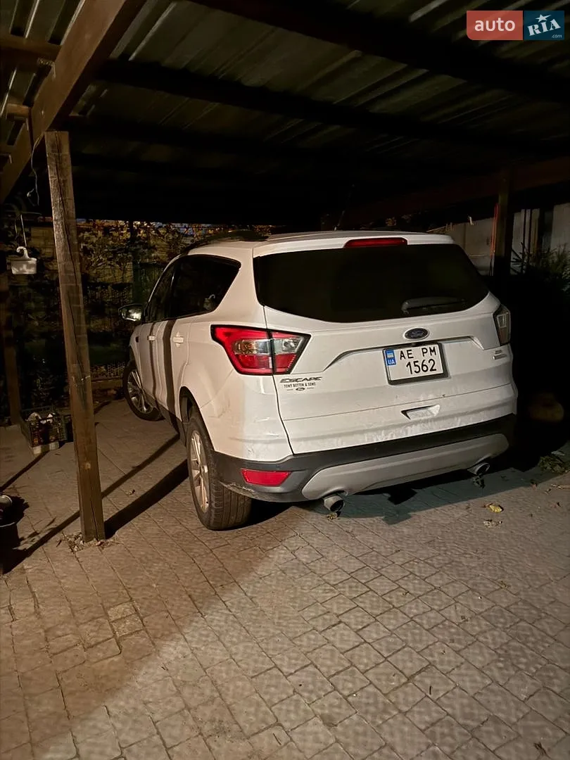 Ford Escape, 2016