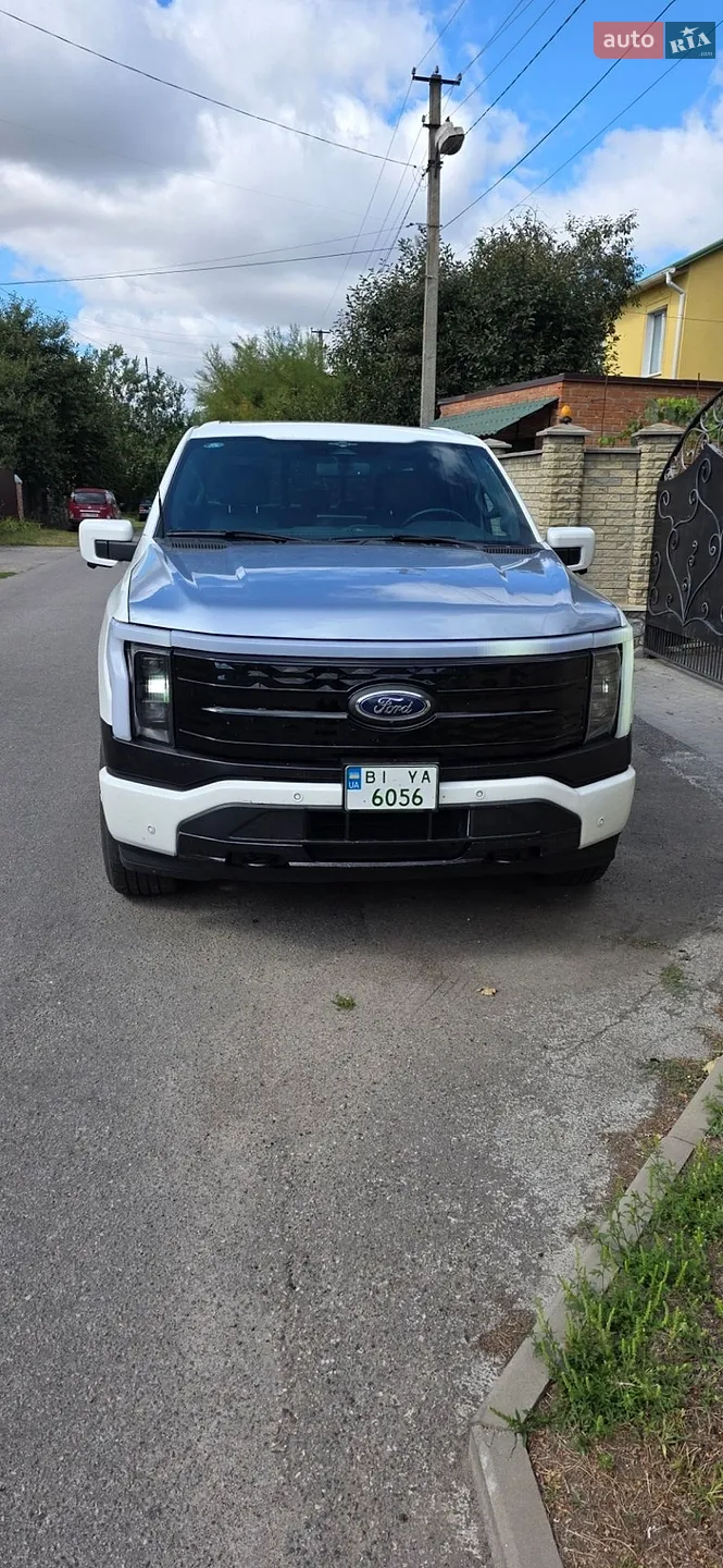 Ford F-150 Lightning, 2023