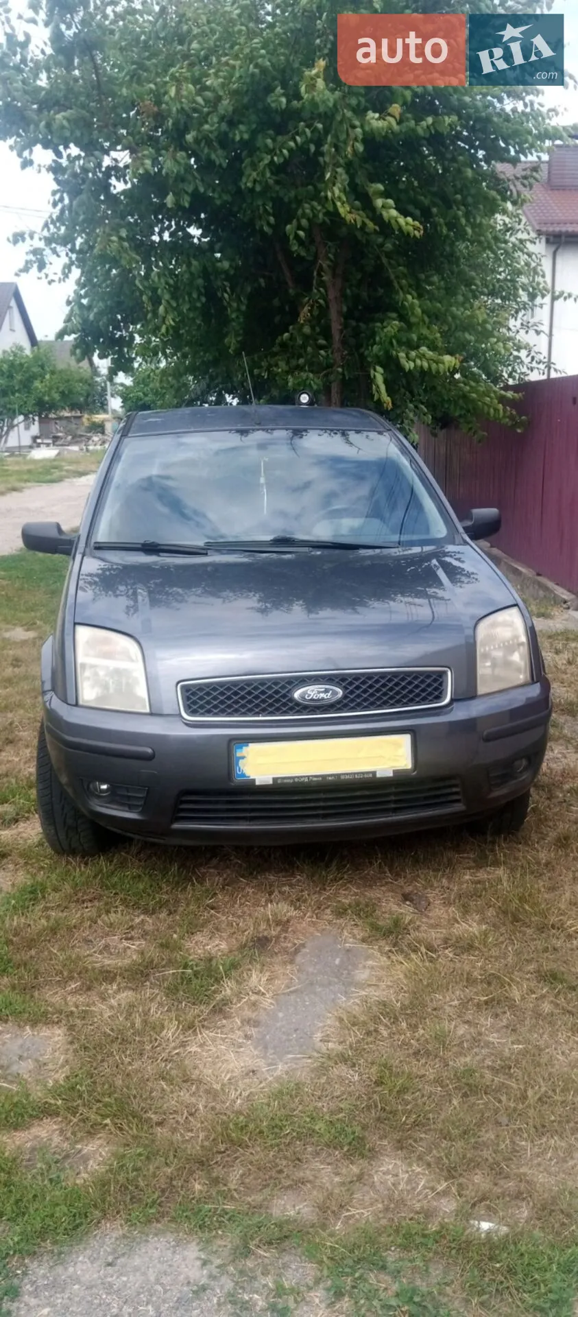 Ford Fusion, 2004