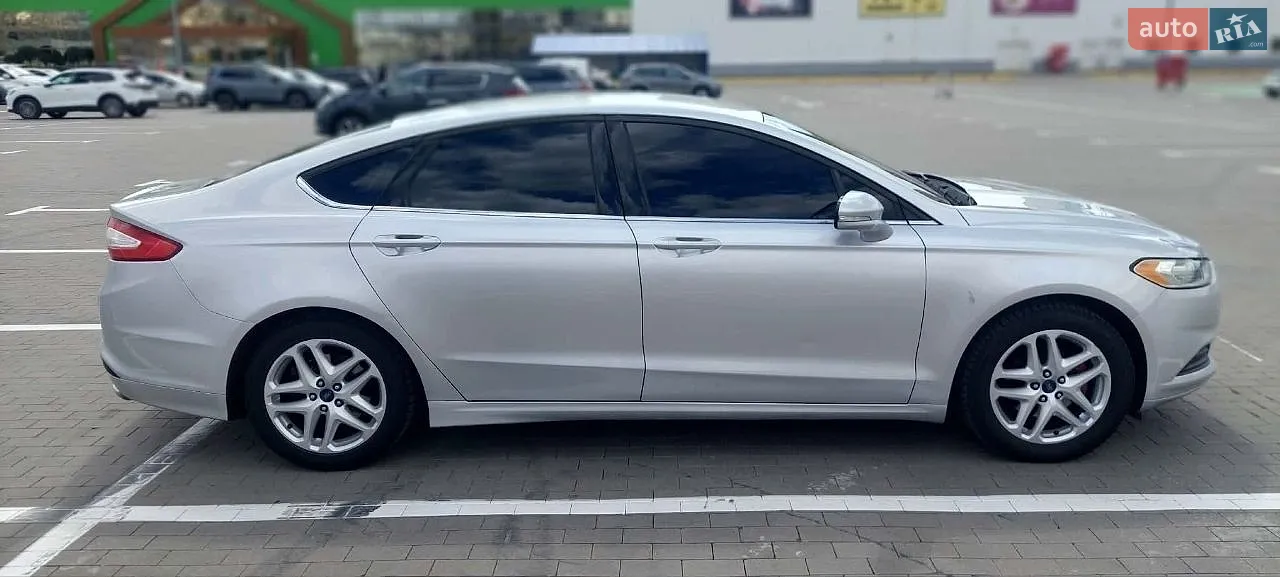Ford Fusion, 2015