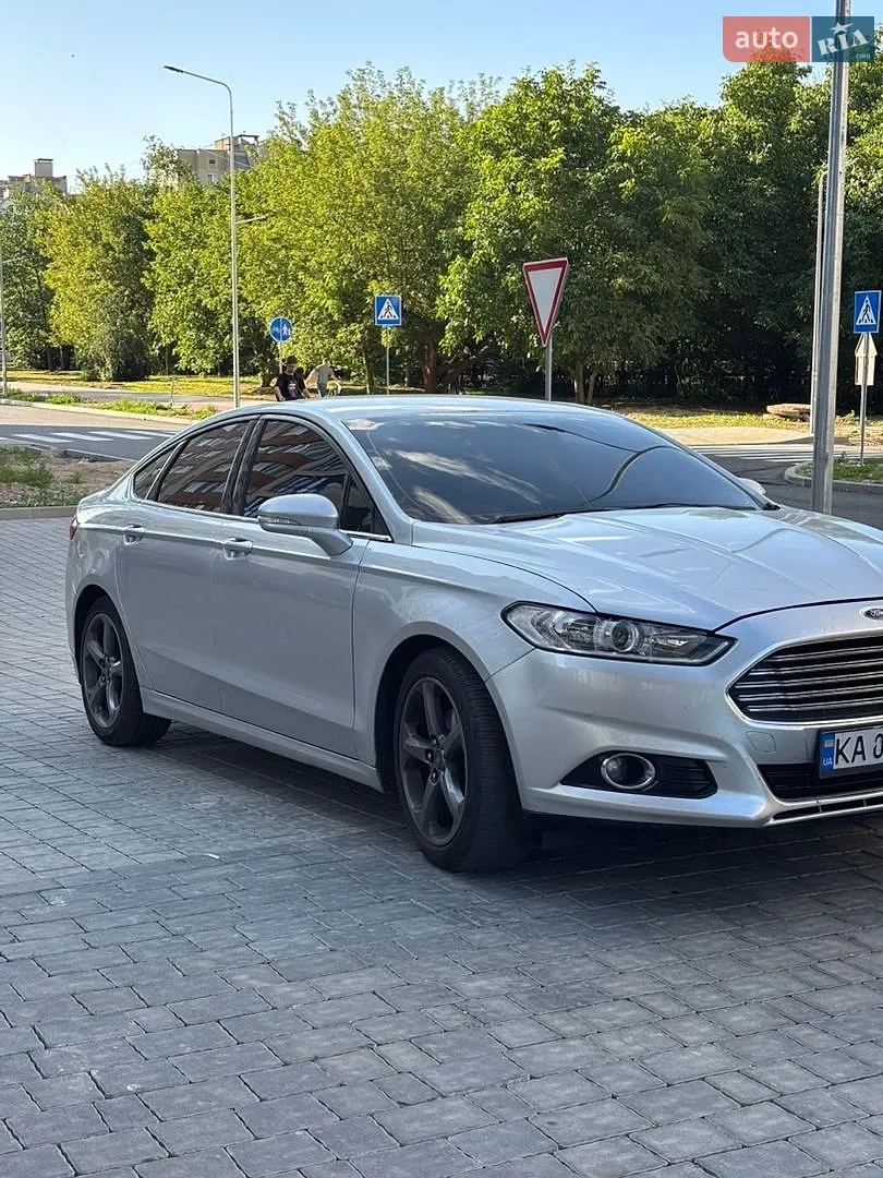 Ford Fusion, 2015