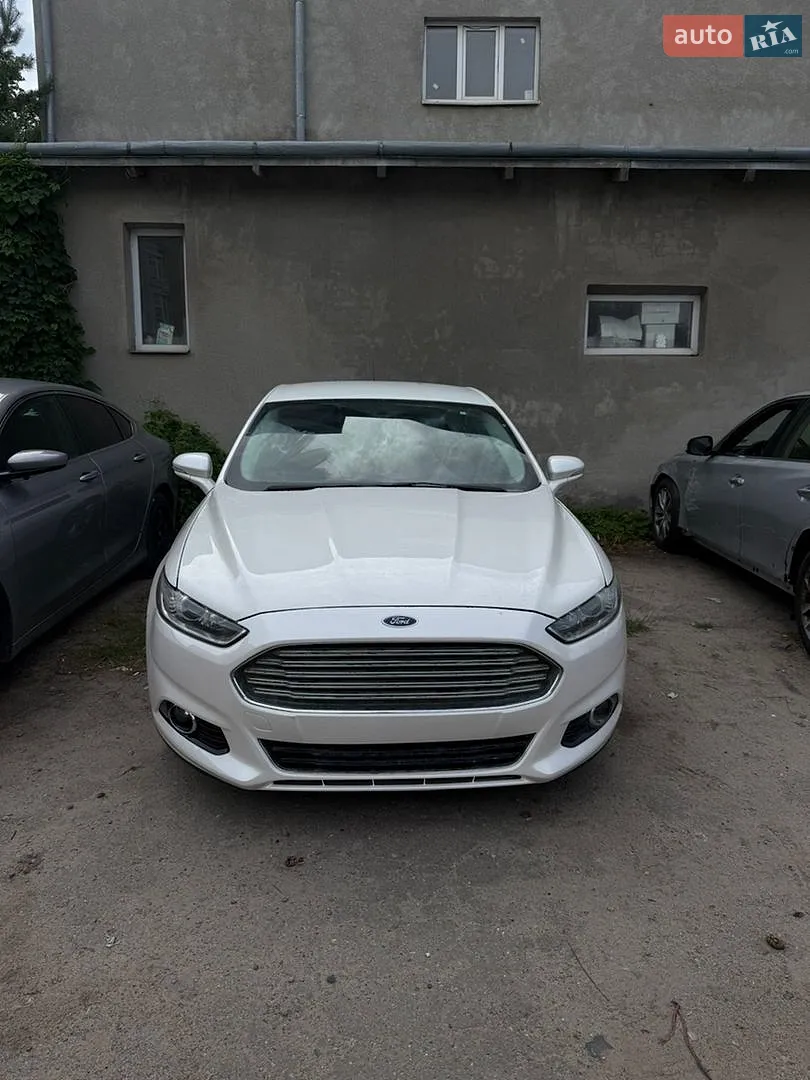 Ford Fusion, 2016