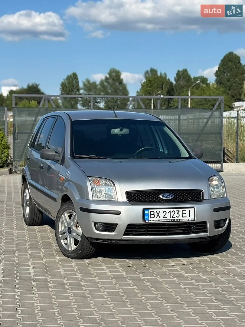 Ford Fusion, 2004
