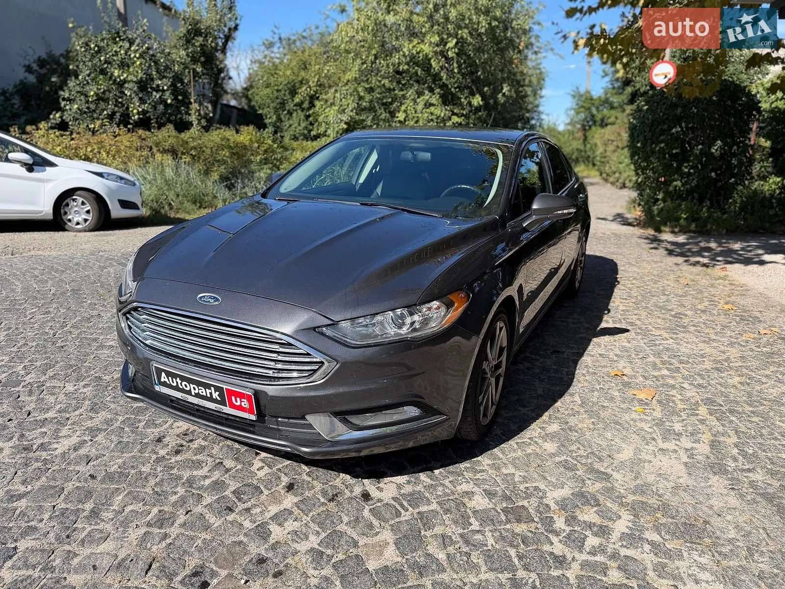 Ford Fusion, 2016